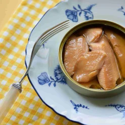 Sea Sisters Tinned Rainbow Trout Smoked Over Oak, 110g Hot